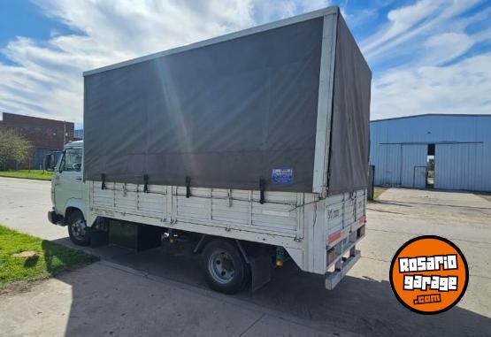 Camiones y Gras - Volkswagen 9.150 modelo 2013 con 200000km originales. Equipado. - En Venta