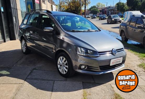 Autos - Volkswagen Suran Highline 2015 Nafta 81000Km - En Venta