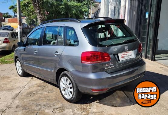 Autos - Volkswagen Suran Highline 2015 Nafta 81000Km - En Venta