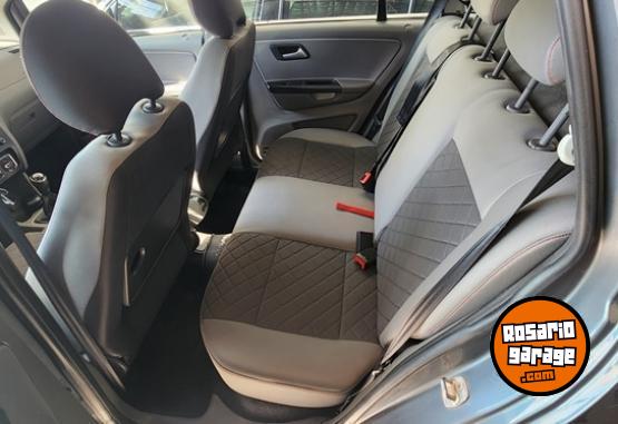 Autos - Volkswagen Suran Highline 2015 Nafta 81000Km - En Venta