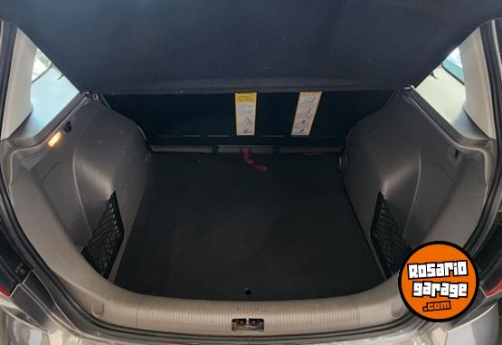 Autos - Volkswagen Suran Highline 2015 Nafta 81000Km - En Venta