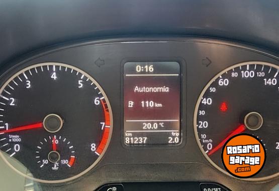 Autos - Volkswagen Suran Highline 2015 Nafta 81000Km - En Venta