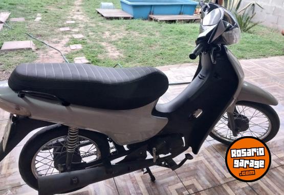 Motos - Zanella ZB 110 2022 Nafta 8735Km - En Venta