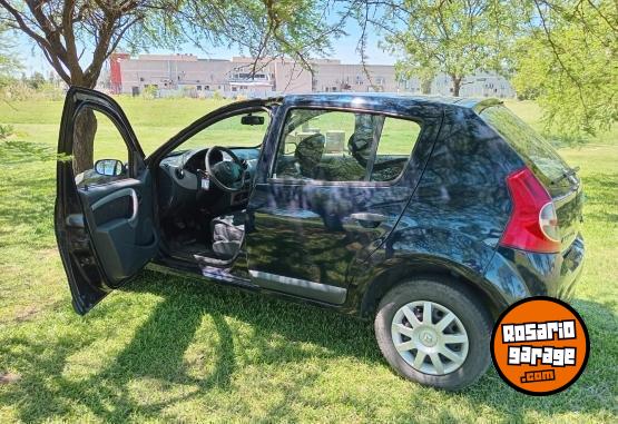 Autos - Renault Sandero 2008 Diesel 210000Km - En Venta