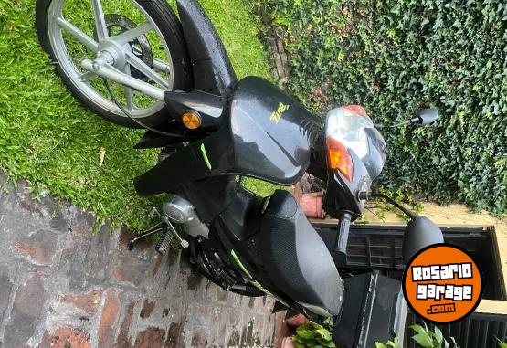 Motos - Motomel Bliyz 2024 Nafta 2400Km - En Venta