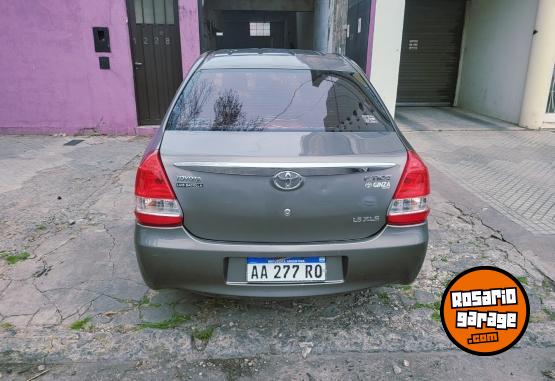 Autos - Toyota Etios 2016 Nafta 79000Km - En Venta
