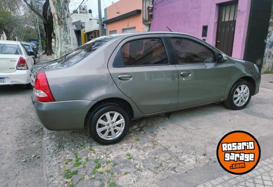 Autos - Toyota Etios 2016 Nafta 79000Km - En Venta