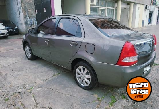 Autos - Toyota Etios 2016 Nafta 79000Km - En Venta