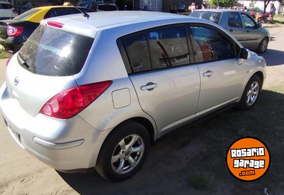 Autos - Nissan Tiida 2010 Nafta 160000Km - En Venta