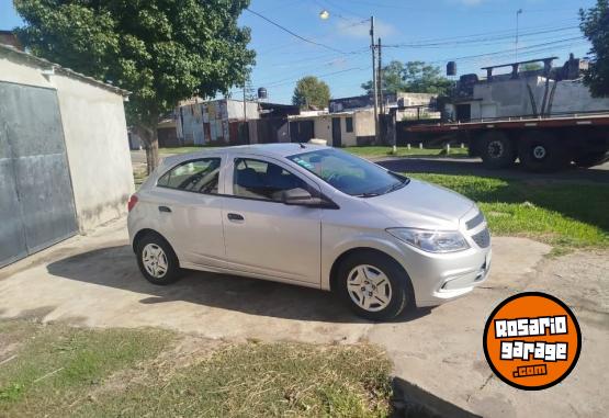 Autos - Chevrolet Onix Joy 2017 Nafta 122000Km - En Venta