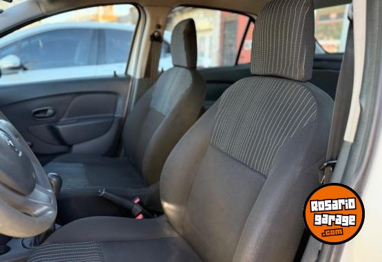 Autos - Renault Logan AUTHENTIQUE 1.6 8V 2017 GNC  - En Venta