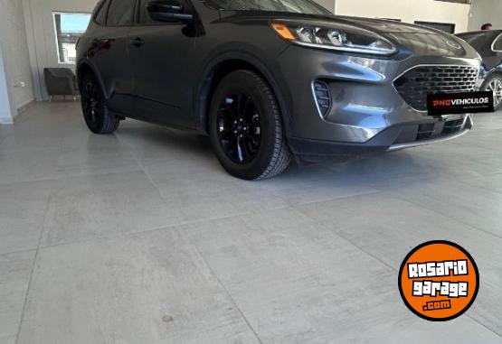 Autos - Ford KUGA 2.5 2020 Electrico / Hibrido 70000Km - En Venta