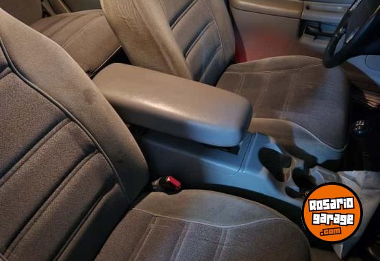 Camionetas - Ford Explorer 1998 Nafta 300000Km - En Venta