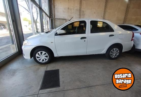 Autos - Toyota ETIOS caja manual 6 2023 Nafta - En Venta
