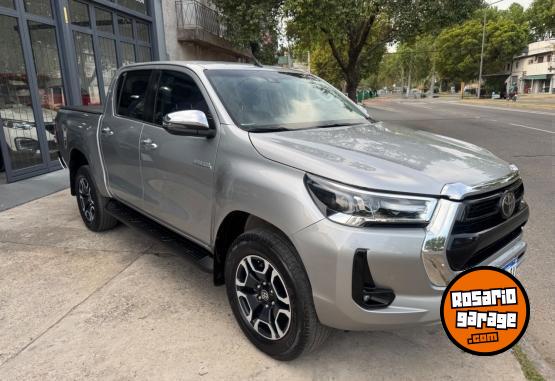 Camionetas - Toyota Hilux SRX 2021 Diesel  - En Venta