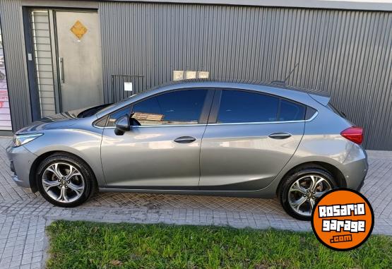 Autos - Chevrolet CRUZE PREMIER 5P 2022 Nafta 64700Km - En Venta