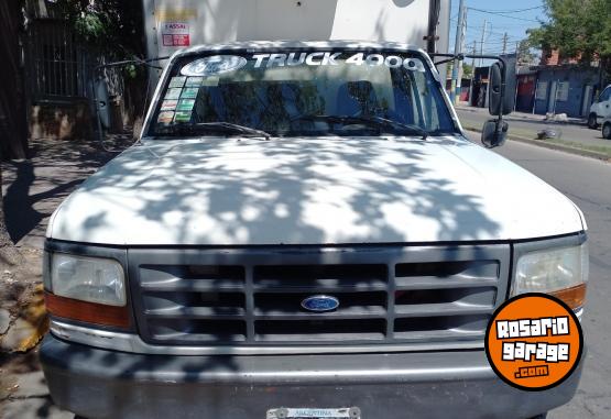 Camiones y Gras - Vendo Ford 4000 disel 1998 titular - En Venta