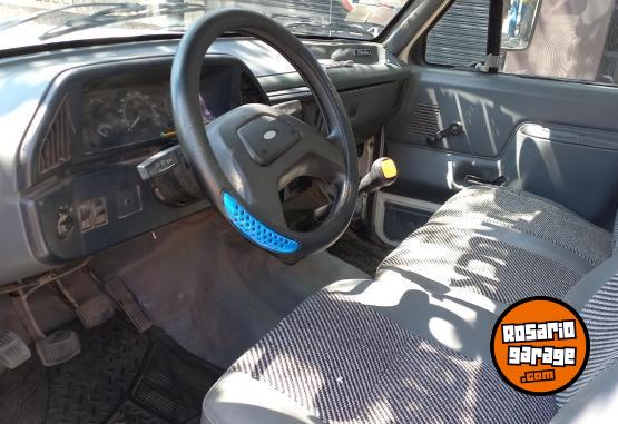 Camiones y Gras - Vendo Ford 4000 disel 1998 titular - En Venta