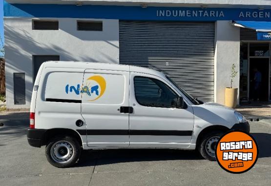 Utilitarios - Citroen Berlingo HDI Business 2022 Diesel 54000Km - En Venta