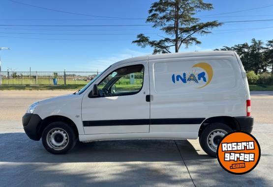 Utilitarios - Citroen Berlingo HDI Business 2022 Diesel 54000Km - En Venta