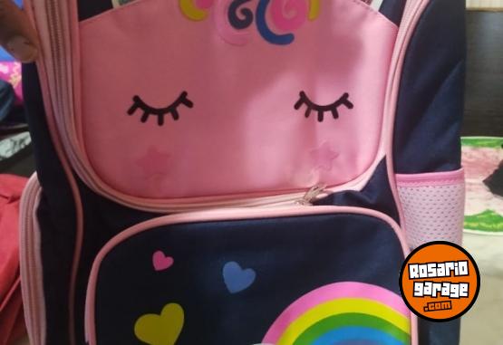 Indumentaria - Mochilas nuevas - En Venta