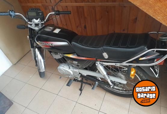 Motos - Suzuki Ax 100 2015 Nafta 21000Km - En Venta