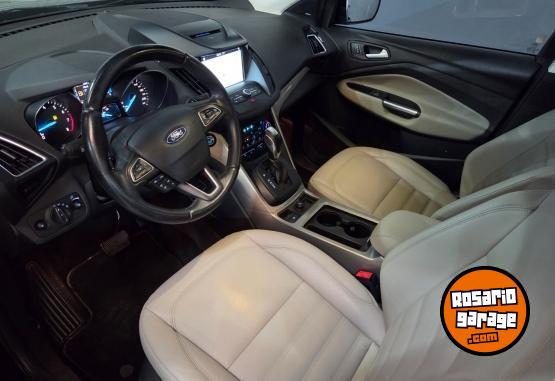 Camionetas - Ford Kuga titanium 2018 Nafta 102000Km - En Venta