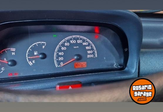 Autos - Fiat Uno 2005 Nafta 122000Km - En Venta