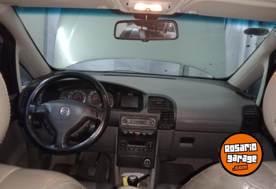 Autos - Chevrolet Zafira 2010 GNC 250000Km - En Venta