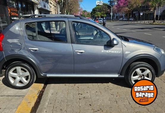Autos - Renault Sandero stepway 2011 GNC 180000Km - En Venta