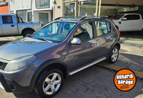Autos - Renault Sandero stepway 2011 GNC 180000Km - En Venta