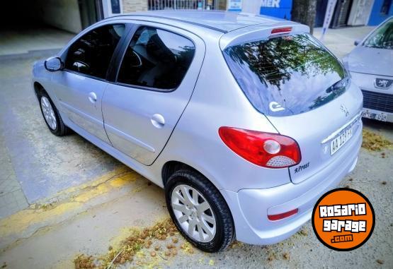 Autos - Peugeot 207 2016 Diesel 95000Km - En Venta