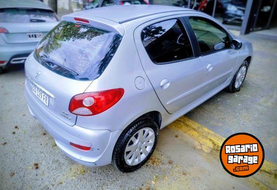 Autos - Peugeot 207 2016 Diesel 95000Km - En Venta