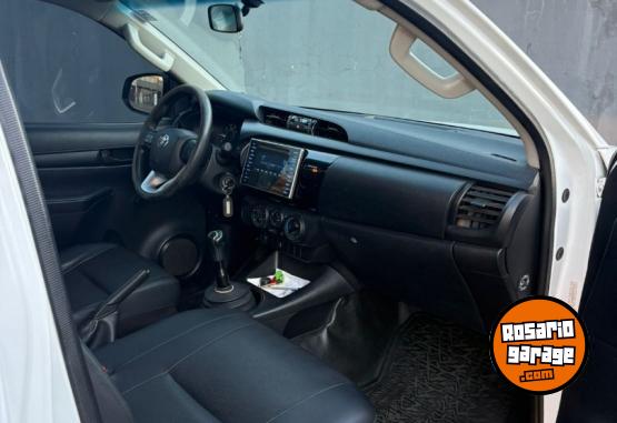 Camionetas - Toyota Hilux Dx 4x2 2017 Diesel 190000Km - En Venta