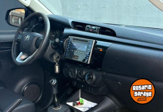 Camionetas - Toyota Hilux Dx 4x2 2017 Diesel 190000Km - En Venta