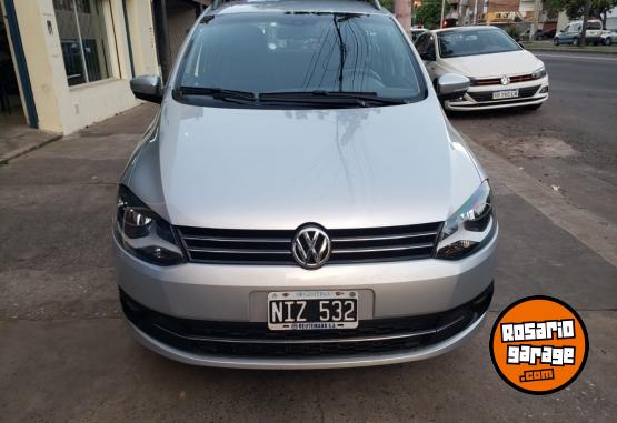 Autos - Volkswagen SURAN 1.6 HIGHLINE L/14 2013 Nafta 100500Km - En Venta