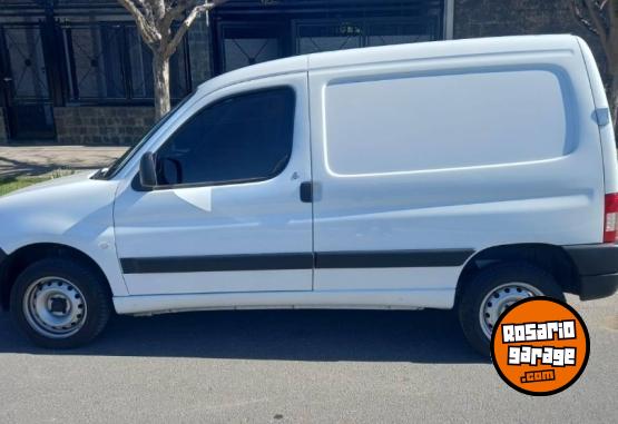 Utilitarios - Peugeot patrner furgon 2021 Diesel 28000Km - En Venta