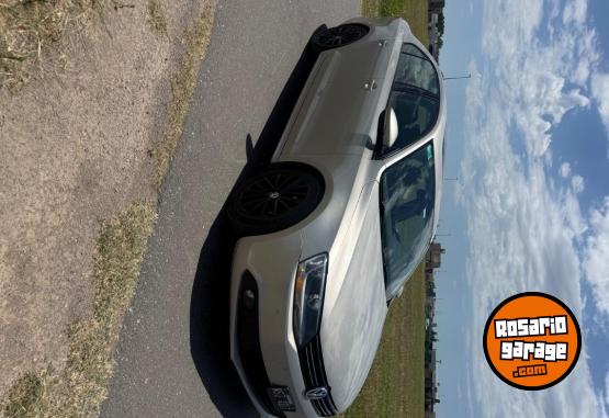 Autos - Volkswagen Vento Luxury DSG 2014 Diesel 118000Km - En Venta