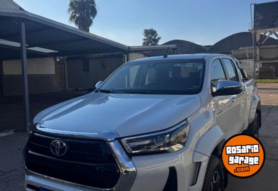 Camionetas - Toyota Hilux SRX 2025 Diesel 0Km - En Venta