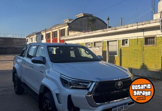 Camionetas - Toyota Hilux SRX 2025 Diesel 0Km - En Venta