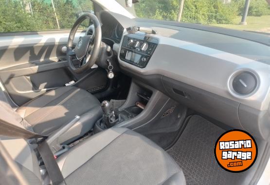 Autos - Volkswagen Up high 2019 Nafta 85000Km - En Venta