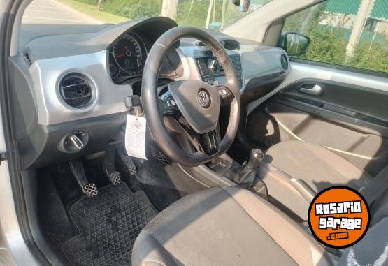 Autos - Volkswagen Up high 2019 Nafta 85000Km - En Venta