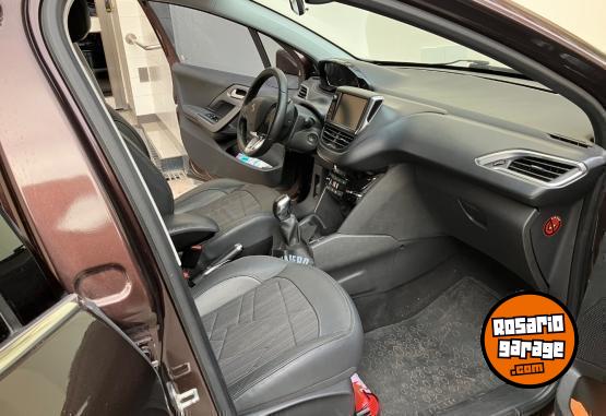 Autos - Peugeot 208 2015 Nafta 85000Km - En Venta