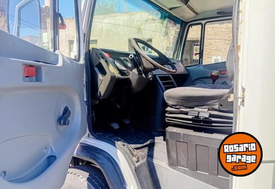 Camiones y Grúas - Mercedes Benz 710 Plus - En Venta