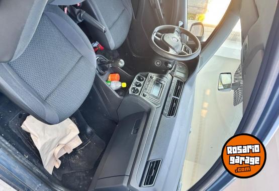 Autos - Volkswagen Gol trend 2017 GNC 148000Km - En Venta