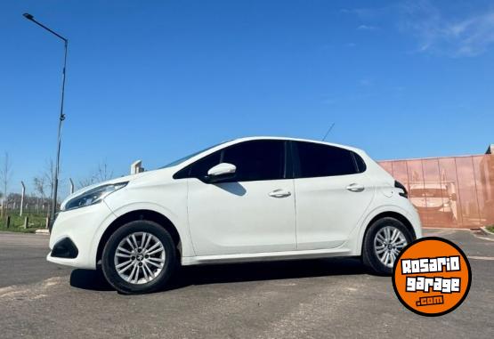 Autos - Peugeot 208 1.6 ALLURE 2018 Nafta 128000Km - En Venta