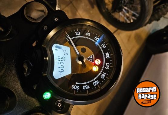 Motos - Triumph Bobber 2022 Nafta 10500Km - En Venta