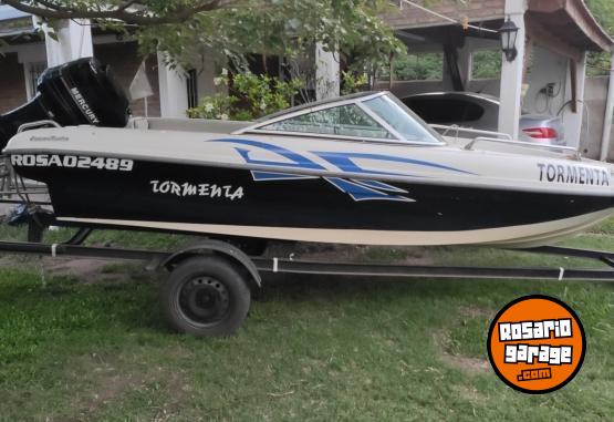 Embarcaciones - Mystic 460 Larsen Marine 40 HP Power Trim - En Venta