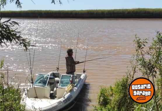 Embarcaciones - Mystic 460 Larsen Marine 40 HP Power Trim - En Venta