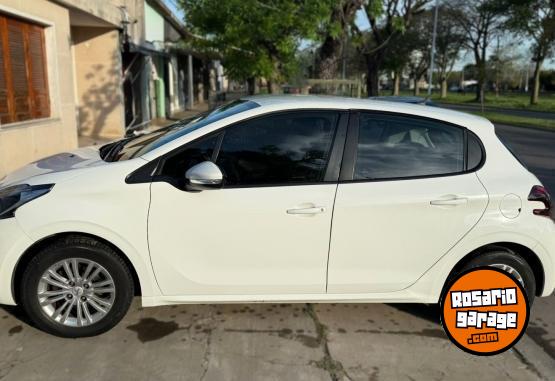 Autos - Peugeot Allure Nav Tiptronic 2017 GNC 90000Km - En Venta